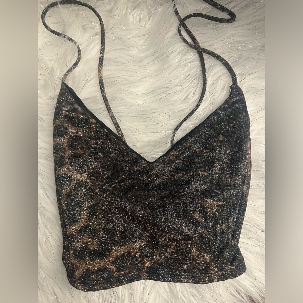 Windsor glitter leopard crop top size large but seems smaller
